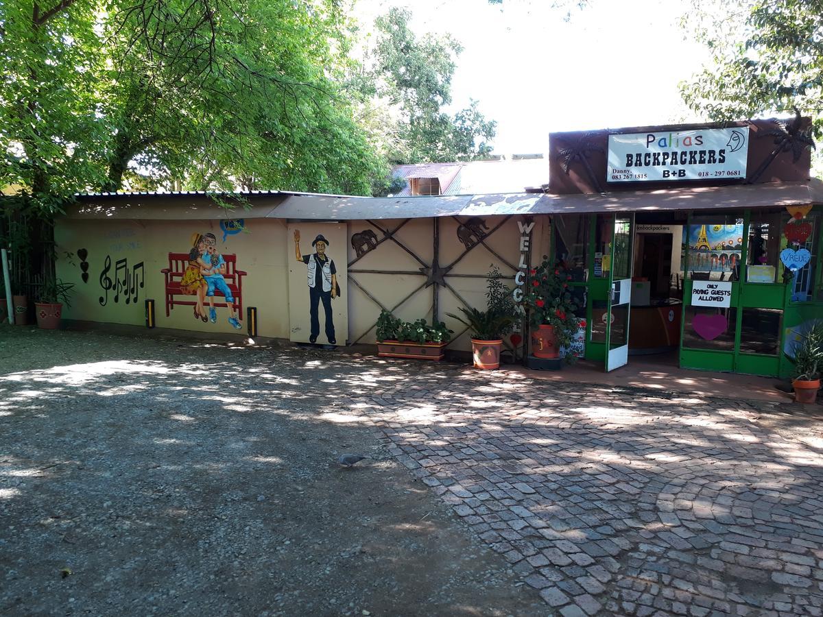 Paljas Backpackers Hotel Potchefstroom Kültér fotó