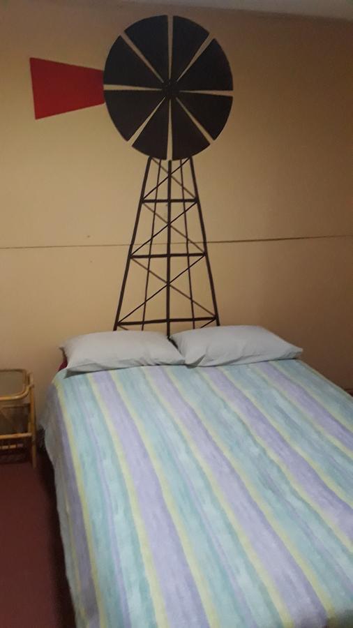 Paljas Backpackers Hotel Potchefstroom Kültér fotó