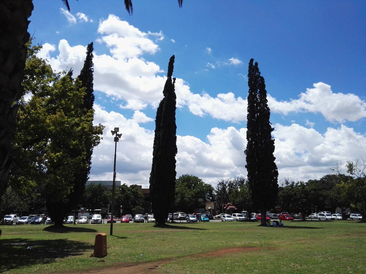 Paljas Backpackers Hotel Potchefstroom Kültér fotó